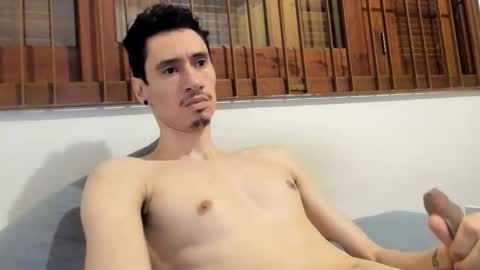 Snapshot of moderdelier chatting on 12/21/24, 04:19 DigBreed online show from 12/21/24, 04:19