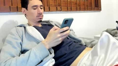 Snapshot of moderdelier chatting on 12/22/24, 03:55 DigBreed online show from 12/22/24, 03:55