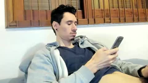 Snapshot of moderdelier chatting on 12/23/24, 02:02 DigBreed online show from 12/23/24, 02:02