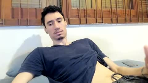 Snapshot of moderdelier chatting on 12/24/24, 02:01 DigBreed online show from 12/24/24, 02:01