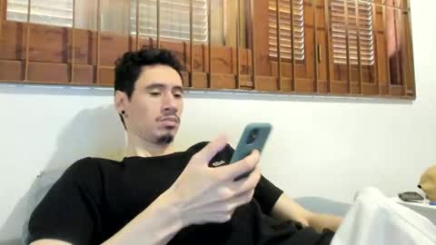 Snapshot of moderdelier chatting on 12/31/24, 07:40 DigBreed online show from 12/31/24, 07:40