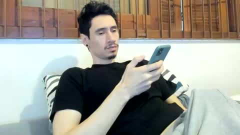 Snapshot of moderdelier chatting on 01/04/25, 09:52 DigBreed online show from 01/04/25, 09:52