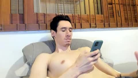 Snapshot of moderdelier chatting on 01/22/25, 10:15 DigBreed online show from 01/22/25, 10:15