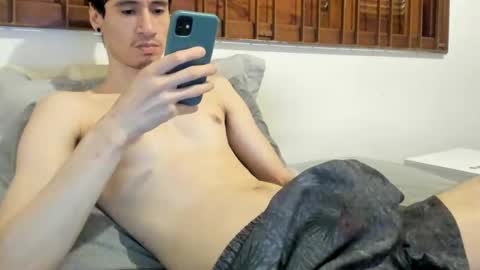 Snapshot of moderdelier chatting on 01/25/25, 08:00 DigBreed online show from 01/25/25, 08:00