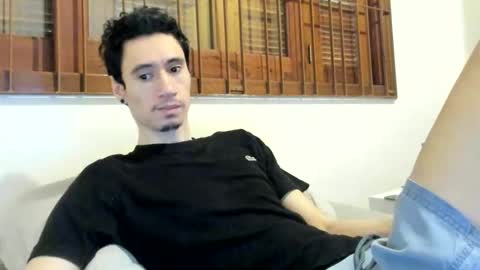 Snapshot of moderdelier chatting on 02/02/25, 01:19 DigBreed online show from 02/02/25, 01:19