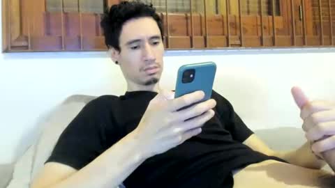 Snapshot of moderdelier chatting on 02/02/25, 11:21 DigBreed online show from 02/02/25, 11:21