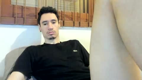 Snapshot of moderdelier chatting on 02/15/25, 12:54 DigBreed online show from 02/15/25, 12:54