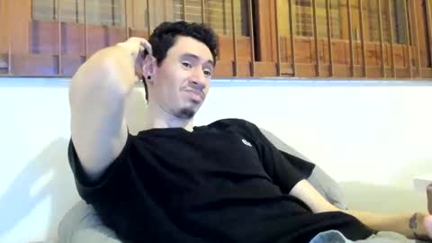 Snapshot of moderdelier chatting on 02/15/25, 08:22 DigBreed online show from 02/15/25, 08:22