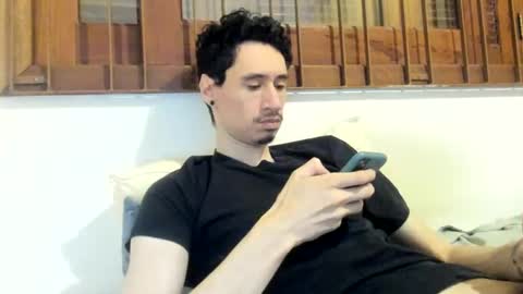 Snapshot of moderdelier chatting on 03/02/25, 12:54 DigBreed online show from 03/02/25, 12:54