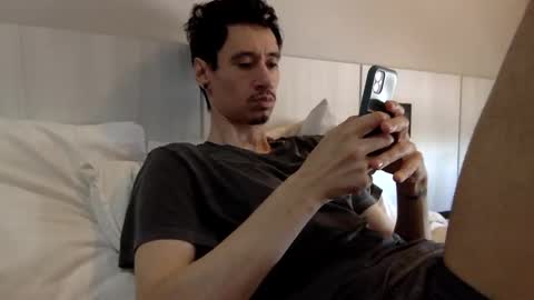 Snapshot of moderdelier chatting on 03/06/25, 01:03 DigBreed online show from 03/06/25, 01:03