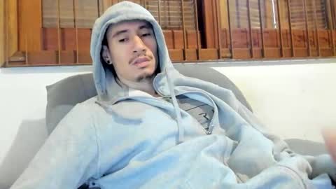 Snapshot of moderdelier chatting on 09/13/25, 05:13 DigBreed online show from 09/13/25, 05:13