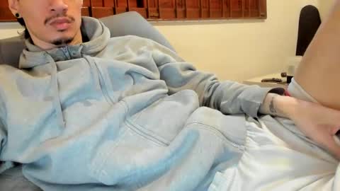 Snapshot of moderdelier chatting on 09/20/25, 06:20 DigBreed online show from 09/20/25, 06:20