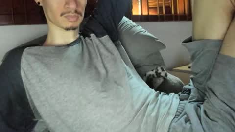 Snapshot of moderdelier chatting on 10/05/25, 01:09 DigBreed online show from 10/05/25, 01:09