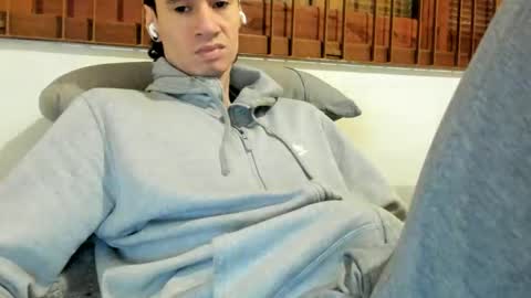 Snapshot of moderdelier chatting on 10/23/25, 11:09 DigBreed online show from 10/23/25, 11:09