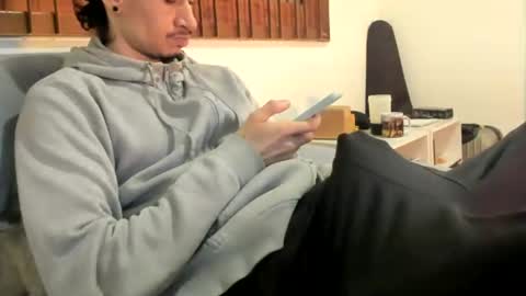 Snapshot of moderdelier chatting on 06/20/26, 01:58 DigBreed online show from 06/20/26, 01:58