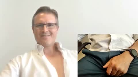 Snapshot of moe_001 chatting on 01/14/25, 07:00 Moe online show from 01/14/25, 07:00