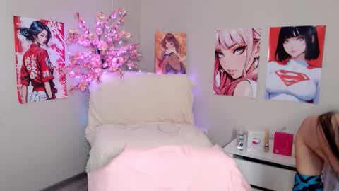 Molly online show from 09/16/25, 04:24