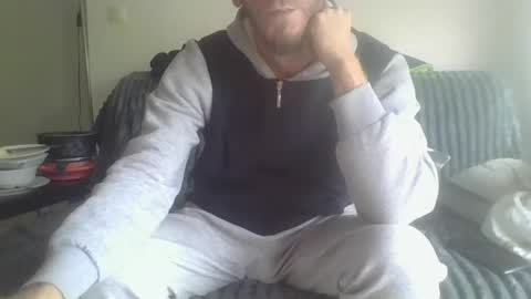 Snapshot of mohican69hot chatting on 09/27/25, 11:04 mohican69hot online show from 09/27/25, 11:04