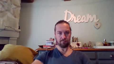 Julien online show from 01/08/25, 02:03