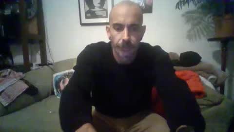 moica84 online show from 10/26/25, 04:18