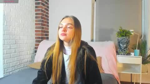 Kylie online show from 09/28/25, 06:24