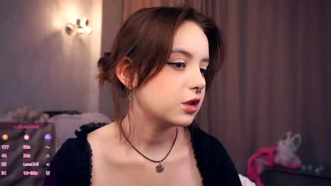 My name is Eda online show from 10/13/25, 05:18