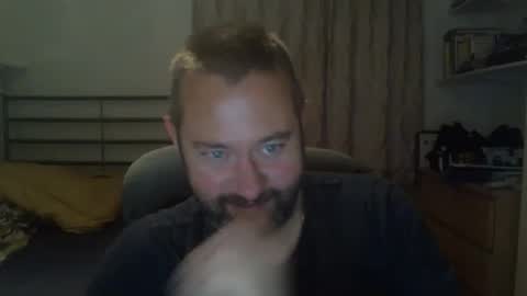 Snapshot of moistfalafel chatting on 09/11/25, 06:41 Jode online show from 09/11/25, 06:41