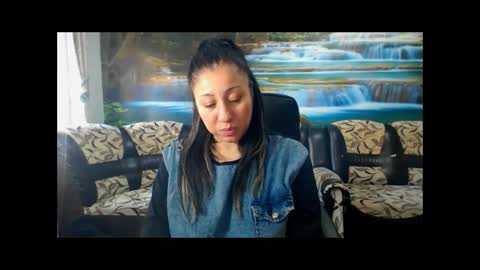 moistmady online show from 10/17/25, 06:16