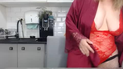 Snapshot of mojjo_erika chatting on 02/01/25, 09:21 erika online show from 02/01/25, 09:21