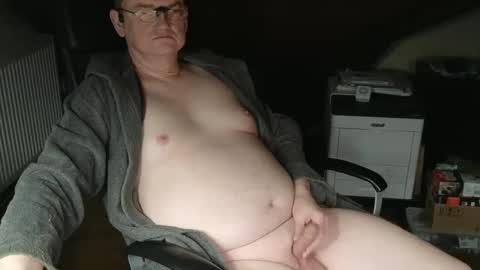 Snapshot of mojo705 chatting on 01/07/25, 02:10 mojo705 online show from 01/07/25, 02:10