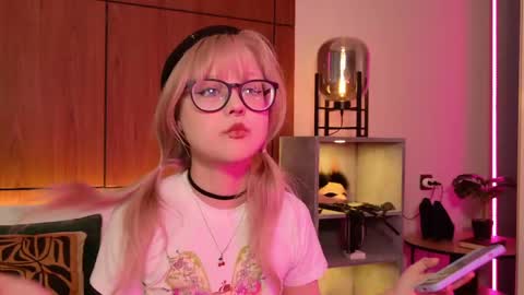 moliqin online show from 04/27/26, 07:17