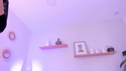 M o L l i E  online show from 03/06/25, 06:26