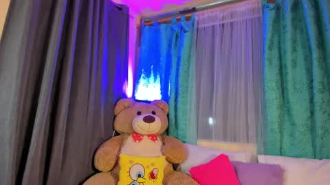 M o L l i E  online show from 01/06/26, 10:12