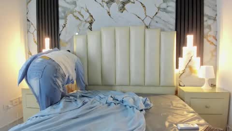 Hey Guys  Im Mollie online show from 02/12/25, 12:22