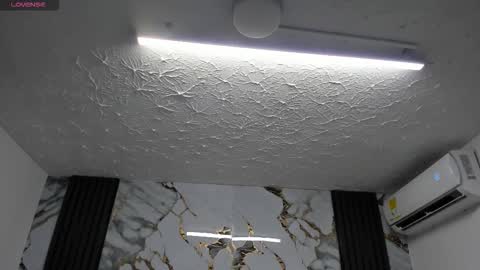 Hey Guys  Im Mollie online show from 02/26/26, 11:53