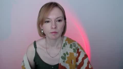 Snapshot of mollilove chatting on 05/16/26, 06:54 mollilove online show from 05/16/26, 06:54