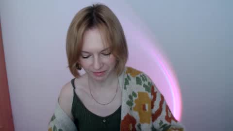 Snapshot of mollilove chatting on 05/18/26, 07:25 mollilove online show from 05/18/26, 07:25