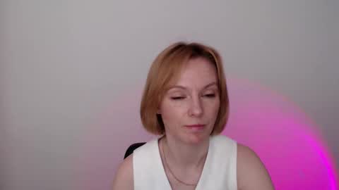 Snapshot of mollilove chatting on 05/25/26, 08:09 mollilove online show from 05/25/26, 08:09