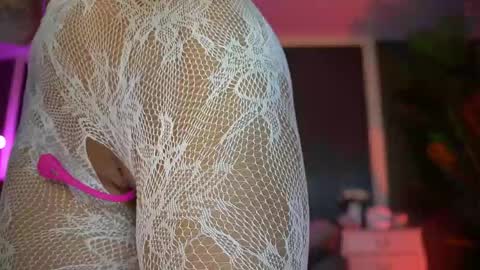 Moly online show from 04/21/26, 05:47