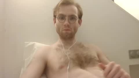 Snapshot of molliter chatting on 01/03/25, 10:40 molliter online show from 01/03/25, 10:40