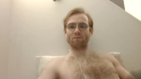 Snapshot of molliter chatting on 01/16/25, 10:44 molliter online show from 01/16/25, 10:44