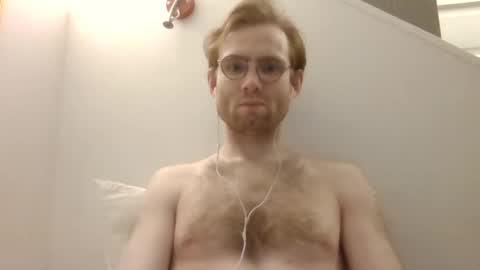 Snapshot of molliter chatting on 01/29/25, 01:05 molliter online show from 01/29/25, 01:05