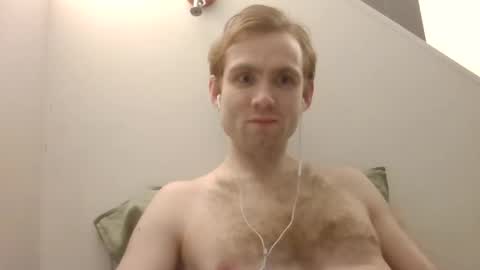 Snapshot of molliter chatting on 02/02/25, 11:32 molliter online show from 02/02/25, 11:32