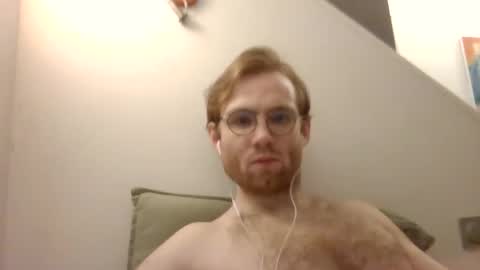 Snapshot of molliter chatting on 02/11/25, 12:49 molliter online show from 02/11/25, 12:49