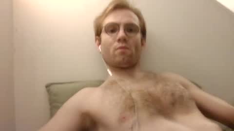 Snapshot of molliter chatting on 02/15/25, 02:26 molliter online show from 02/15/25, 02:26