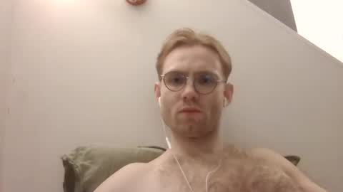 Snapshot of molliter chatting on 03/08/25, 04:56 molliter online show from 03/08/25, 04:56