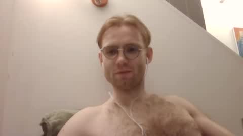 Snapshot of molliter chatting on 03/09/25, 12:31 molliter online show from 03/09/25, 12:31