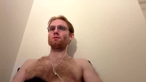 Snapshot of molliter chatting on 09/24/25, 12:36 molliter online show from 09/24/25, 12:36