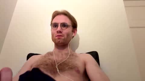 Snapshot of molliter chatting on 10/12/25, 11:15 molliter online show from 10/12/25, 11:15