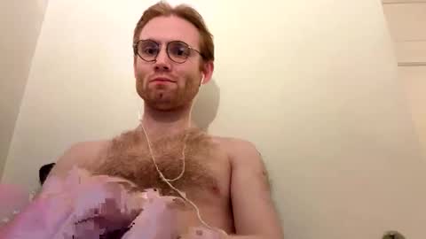 Snapshot of molliter chatting on 10/13/25, 07:36 molliter online show from 10/13/25, 07:36